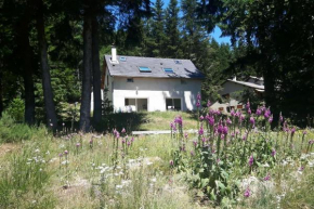 PETITE MAISON AU CALME AVEC VUE MAGNIFIQUE !